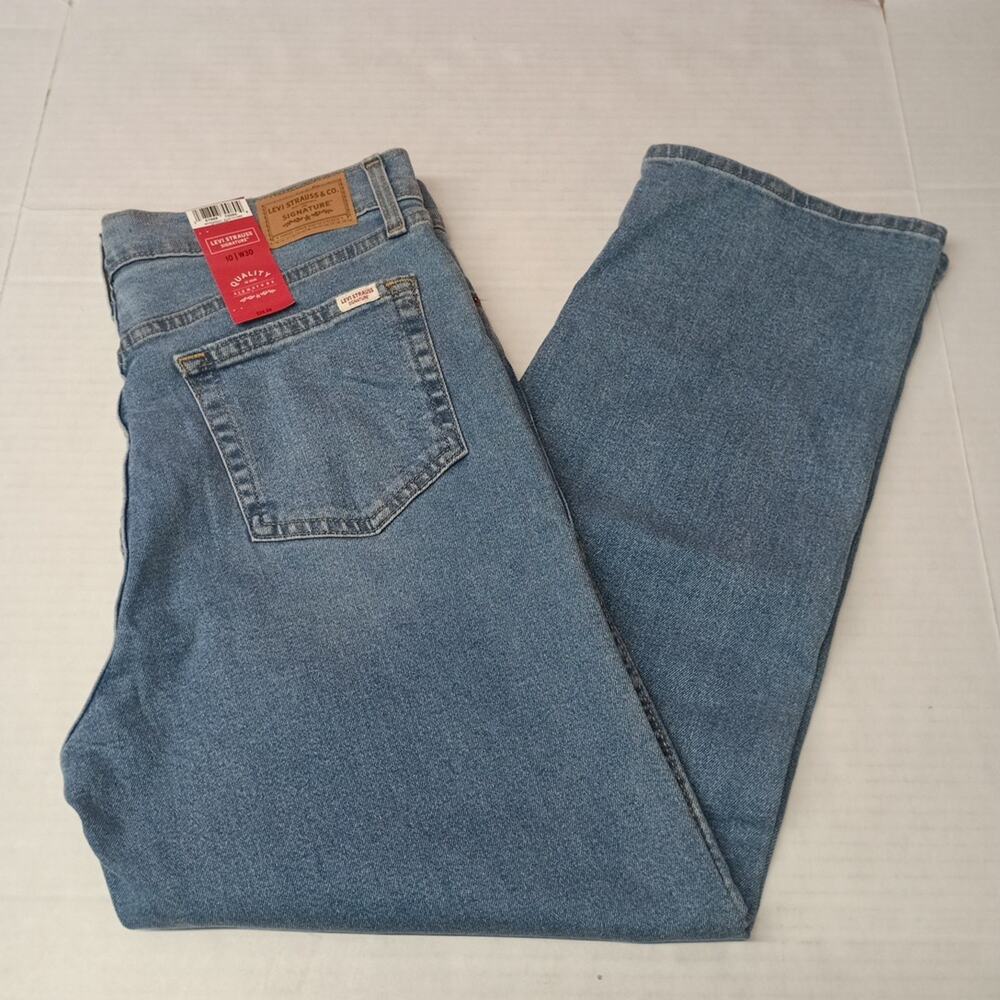 Levi Strauss Women’s Straight Jeans 10 30x27 Blue Light Wash Stretch High Rise